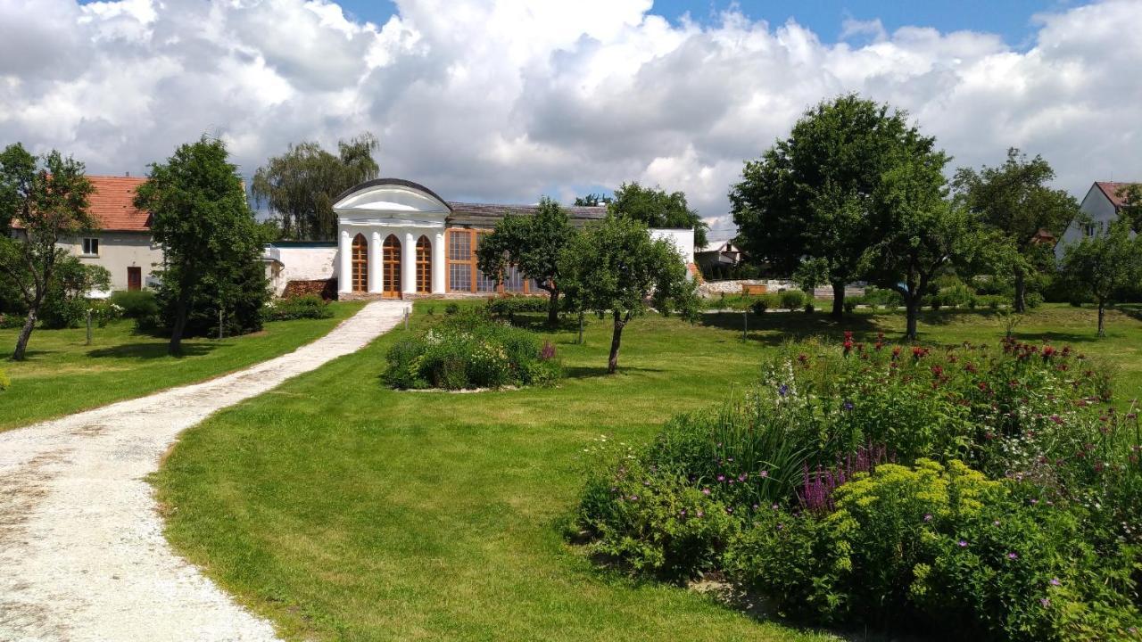 Zamek Hradek U Susice Hotel Buitenkant foto