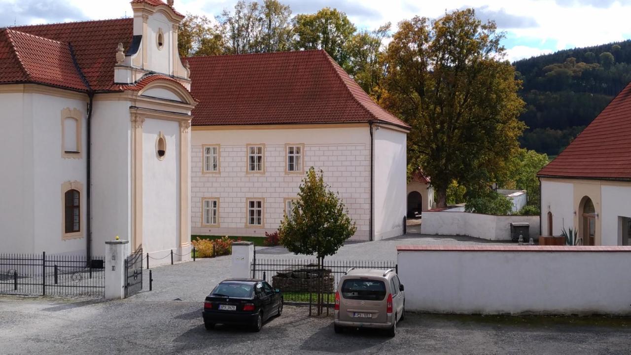 Zamek Hradek U Susice Hotel Buitenkant foto
