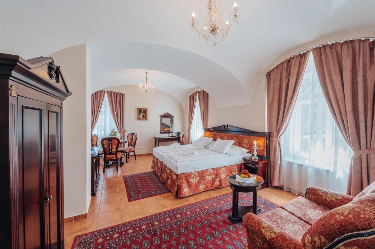 Zamek Hradek U Susice Hotel Buitenkant foto