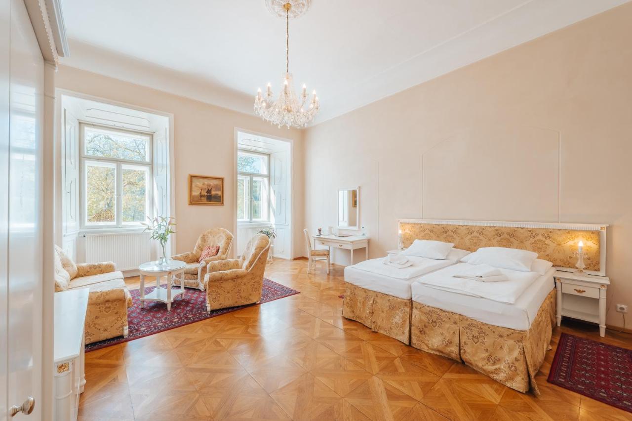 Zamek Hradek U Susice Hotel Buitenkant foto