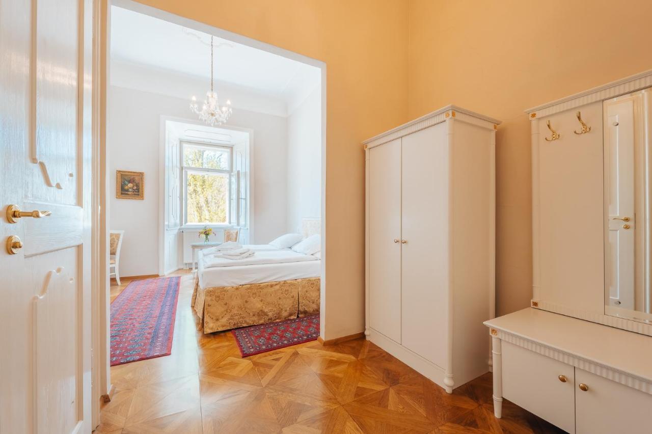 Zamek Hradek U Susice Hotel Buitenkant foto
